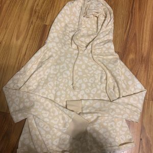 forever 21 cropped cheetah hoodie